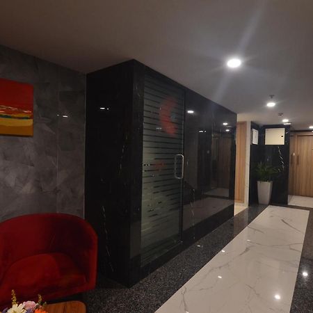 Iva By Skr A Petrichor Hotel Bangalore Exterior foto