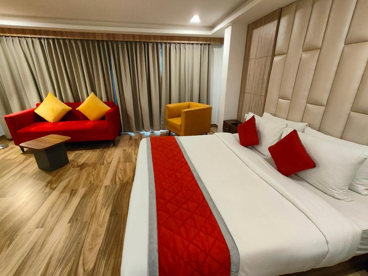 Iva By Skr A Petrichor Hotel Bangalore Exterior foto